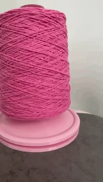 Yarn Butler (holder spinner rotating dispenser) with bearing