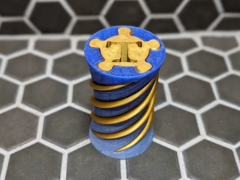 Spiral Fidget Letter T Passthrough 5 Pts 360 Degree Twist