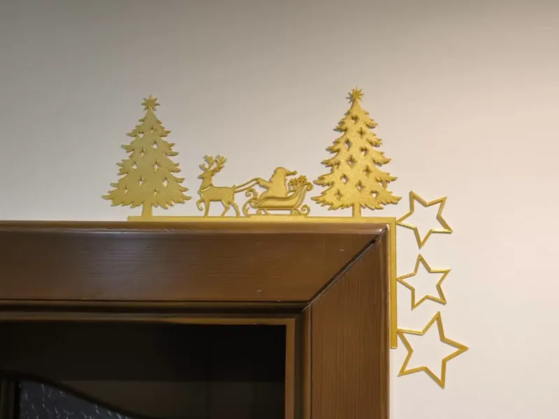 Decorazione natalizia per cornice della porta