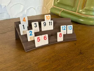 Spielbrett Rummy stabiler Stand