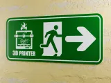 3D Printer Emergency Sign - Right Side Arrow Right-4