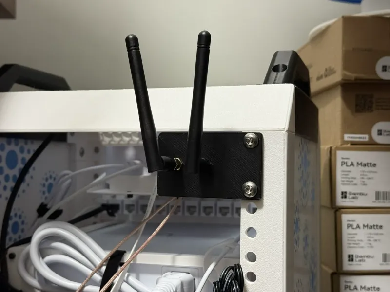 2x SMA (WiFi/ADS-B/RF) 10" Rack Partial Panel