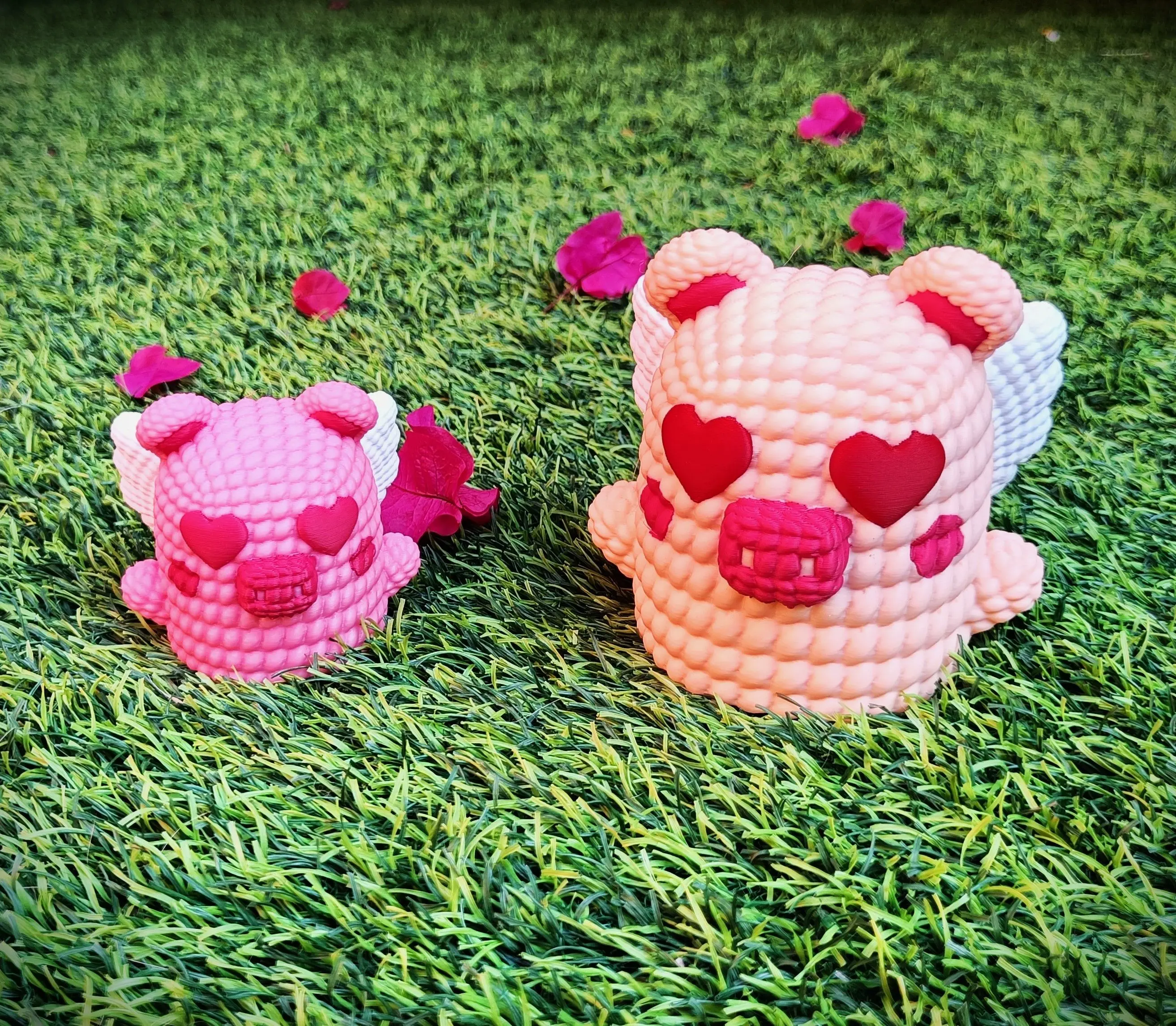 Piggy Love - Valentine's Day multicolor knitted container