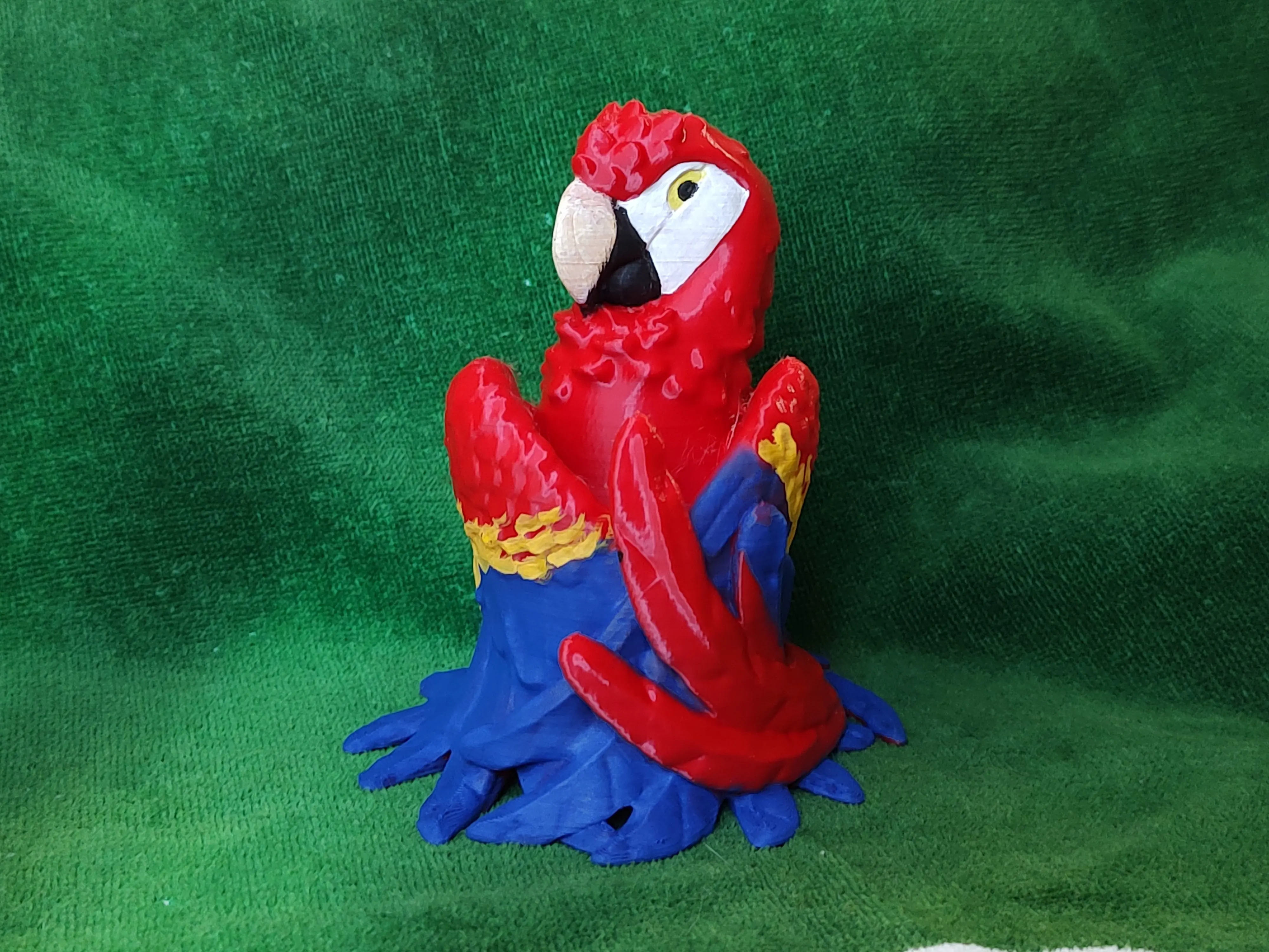 Macaw Pencil Holder