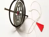 Gyroscope Stand and Pull cord-1