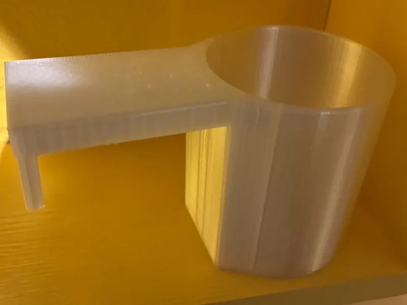 PET bottle and aluminum can holder