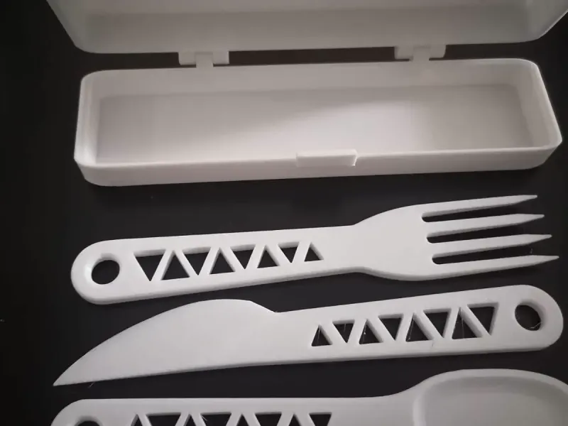 cubiertos con estuche