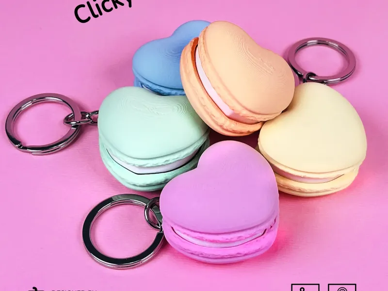 Macaron Heart Clicker ❤️✨, Clicky Keychain