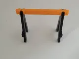 1/18 TRÉTAUX DE CONSTRUCTION / CONSTRUCTION SAWHORSES-1