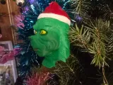THE GRINCH HEAD BAUBLE-4