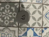 Knob with hole for M6 nut-1