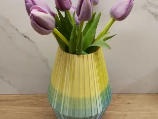 Flower vase