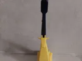 Giraffe toothbrush/razor holder-2