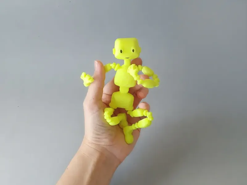 Gomeco - flexible doll
