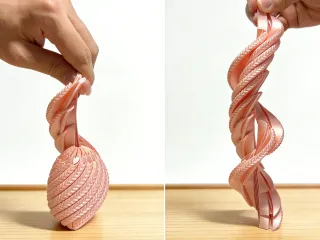Twisty Fidget - Knitted Easter Egg