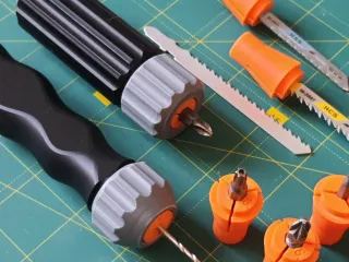 Universal ergonomic screwdriver