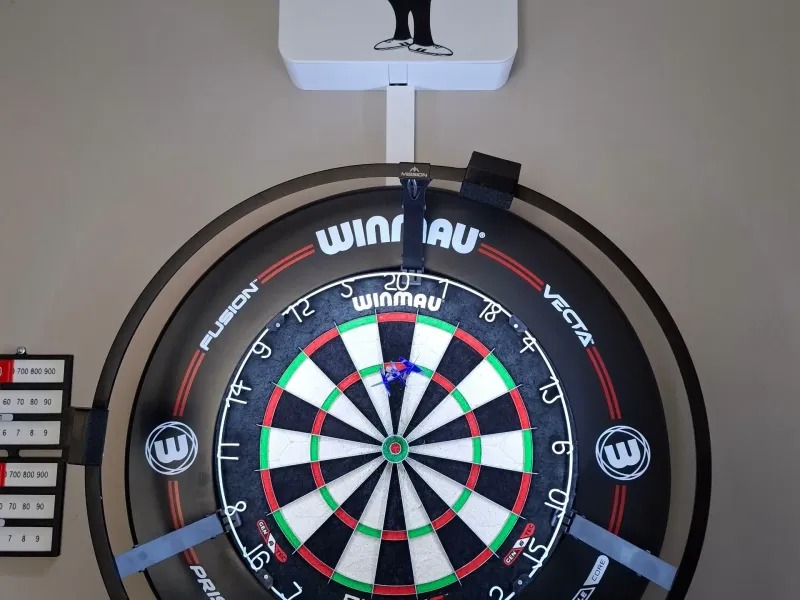 搭配Mission Torus 270与廉价USB摄像头的Autodarts