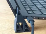 Laptop risers (anti-close)-0
