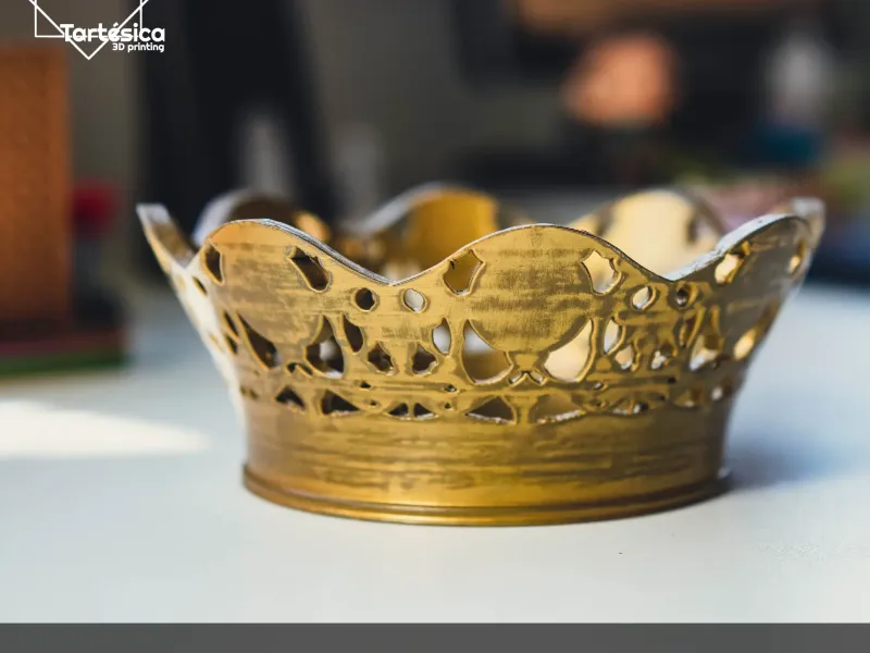 Crown Queen Elizabeth the Catholic commercial