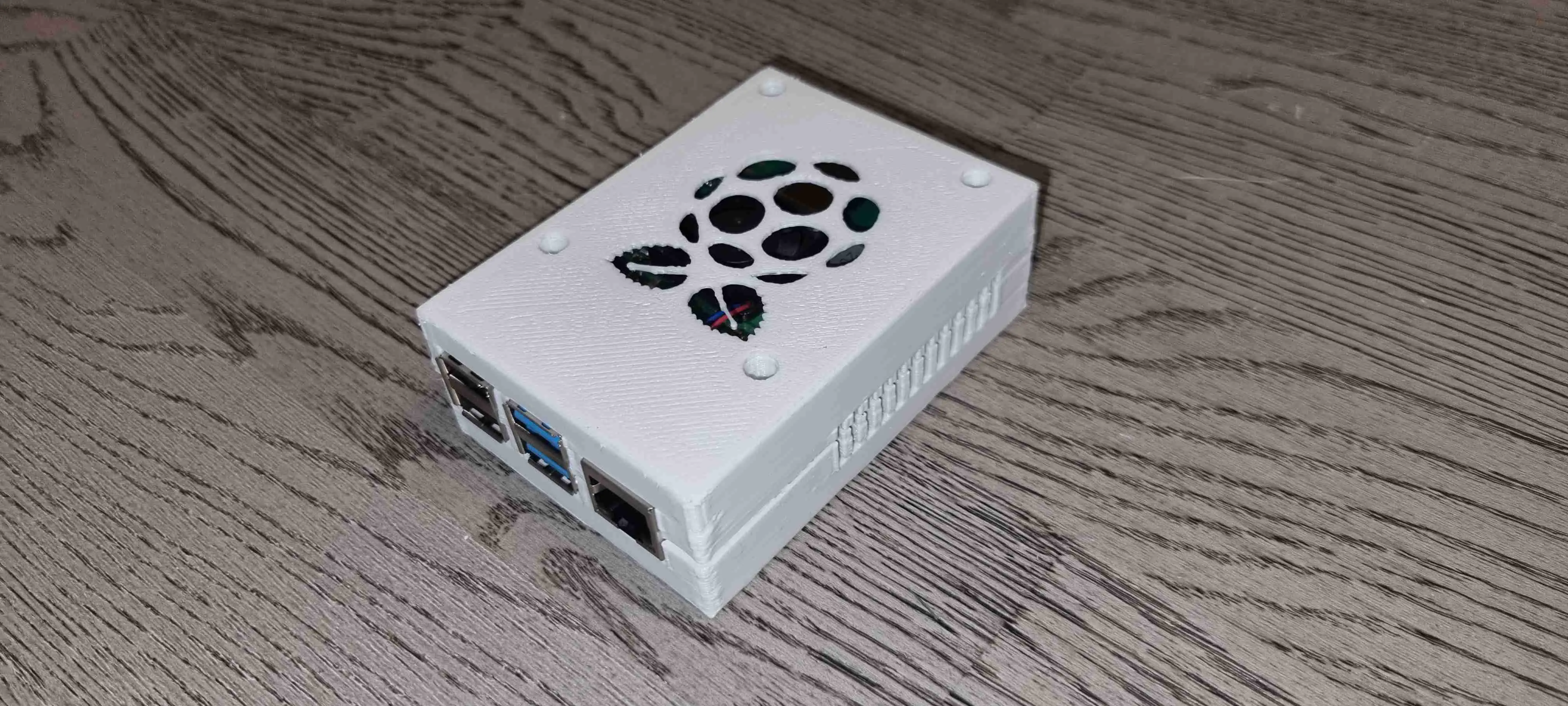 Raspberry pi 4 with POE Hat case