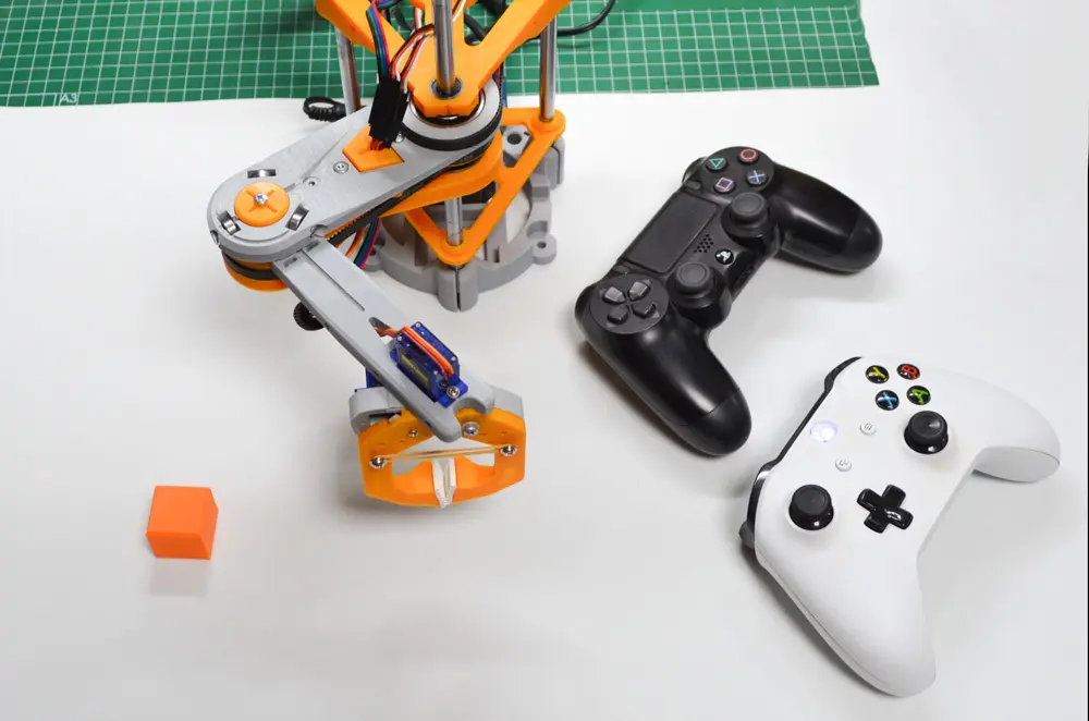 Arduino Robotic Arm (OPEN SOURCE) + Python control APP + EXT