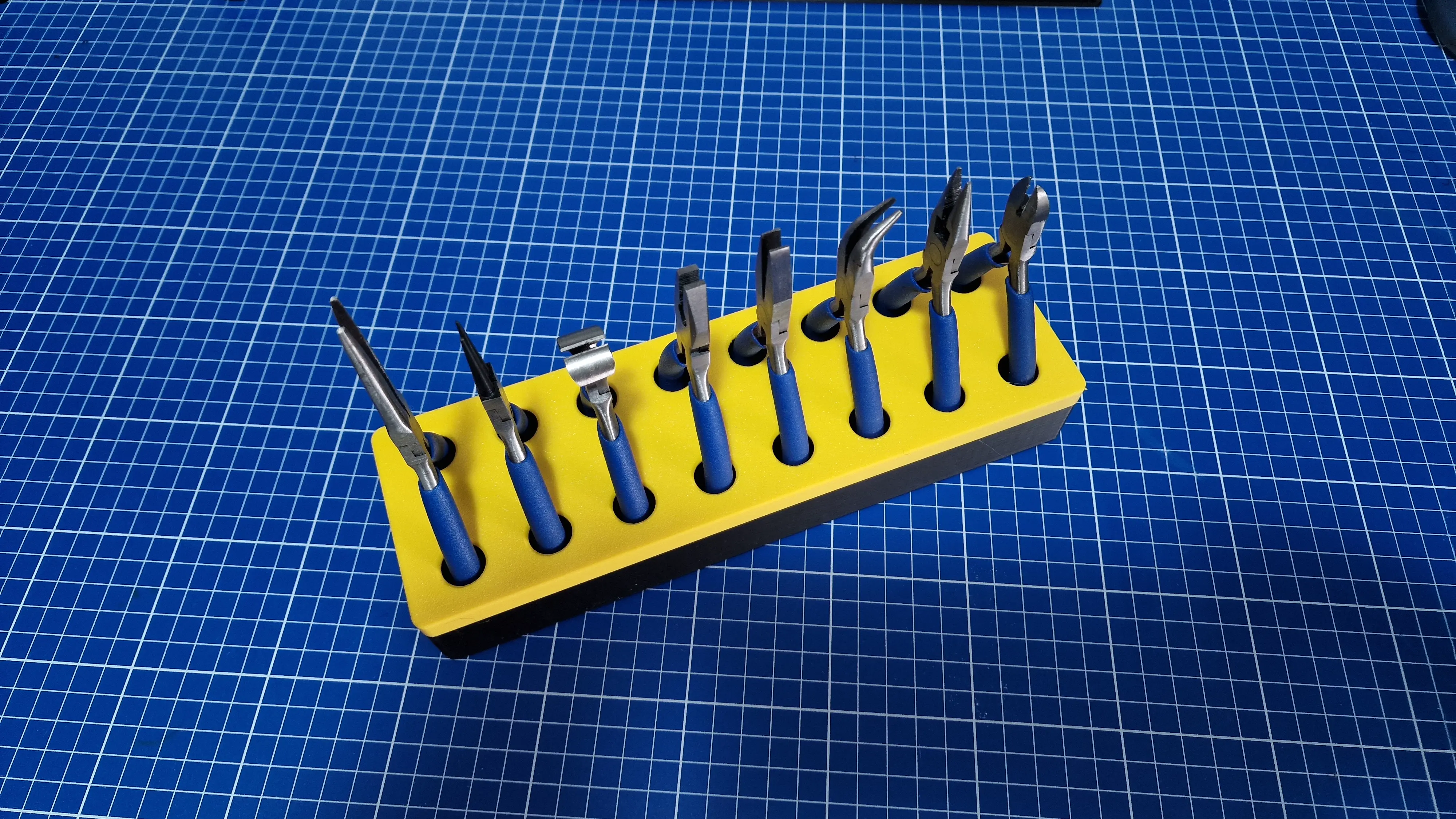 3D Printer Files | 3MF File | Pliers Rack 🔧 | Creality Cloud