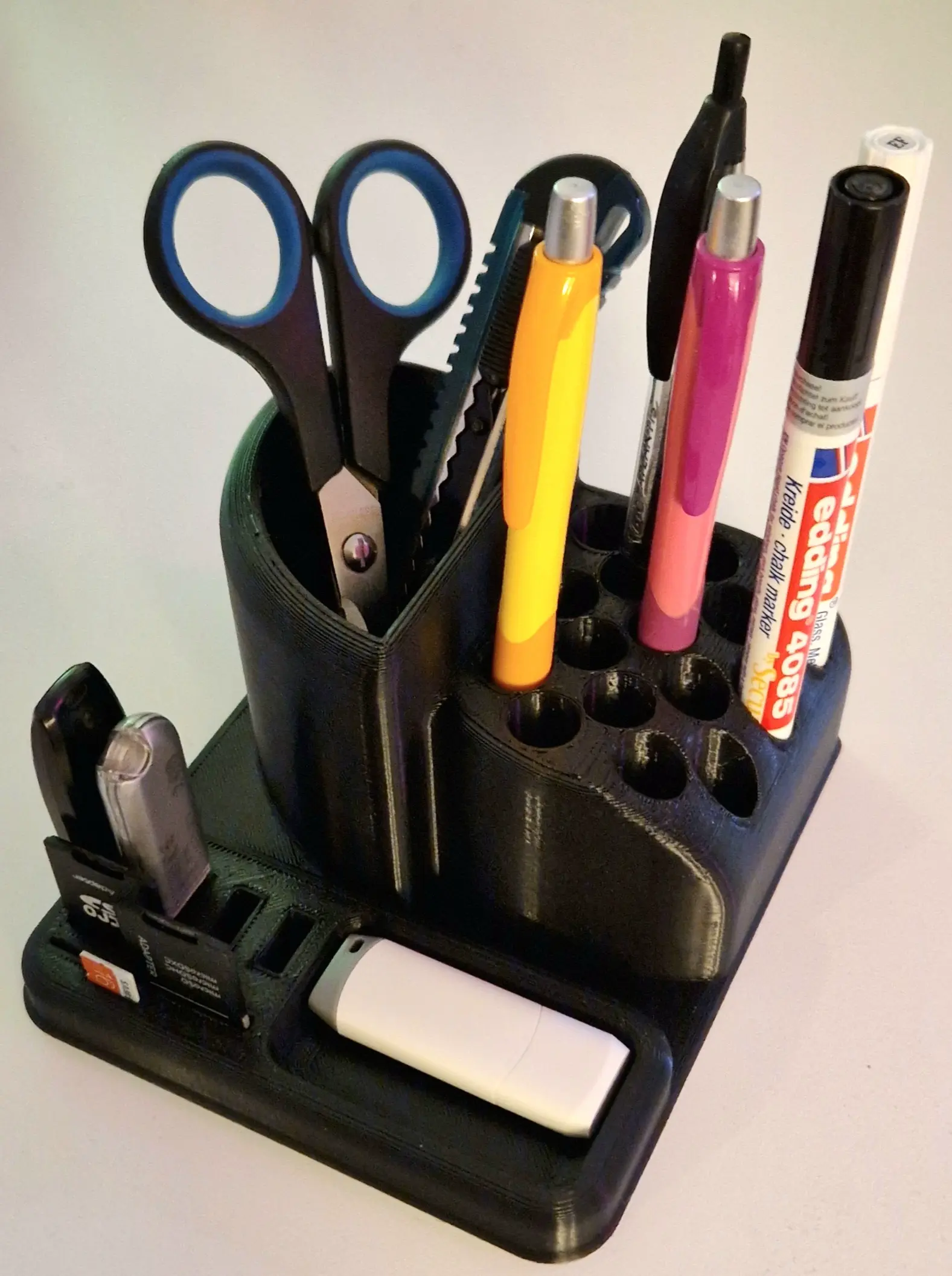 Desktop organizer