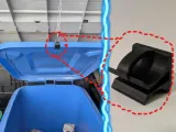 Garbage can holder-1