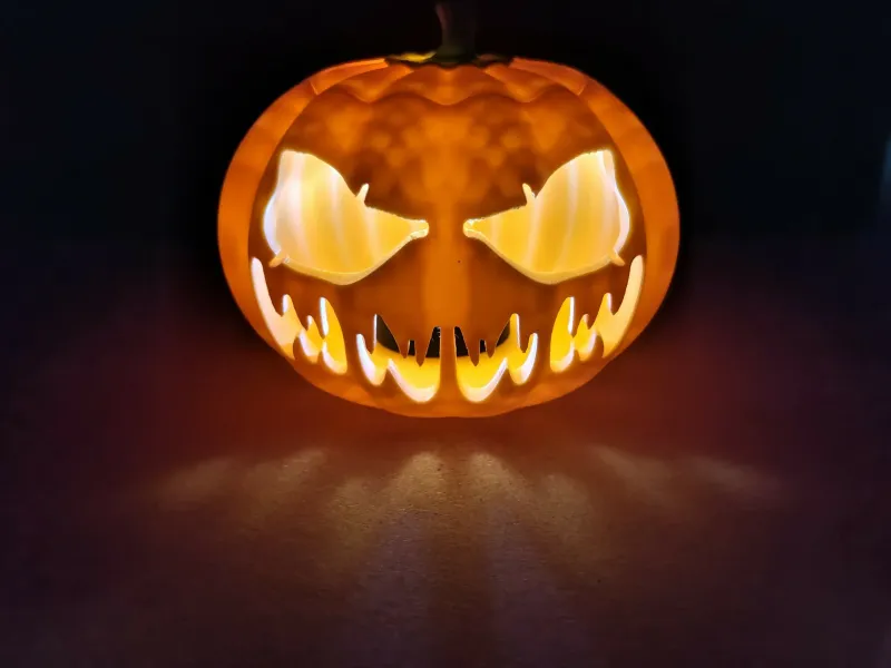 HALLOWEEN-KÜRBISLAMPE