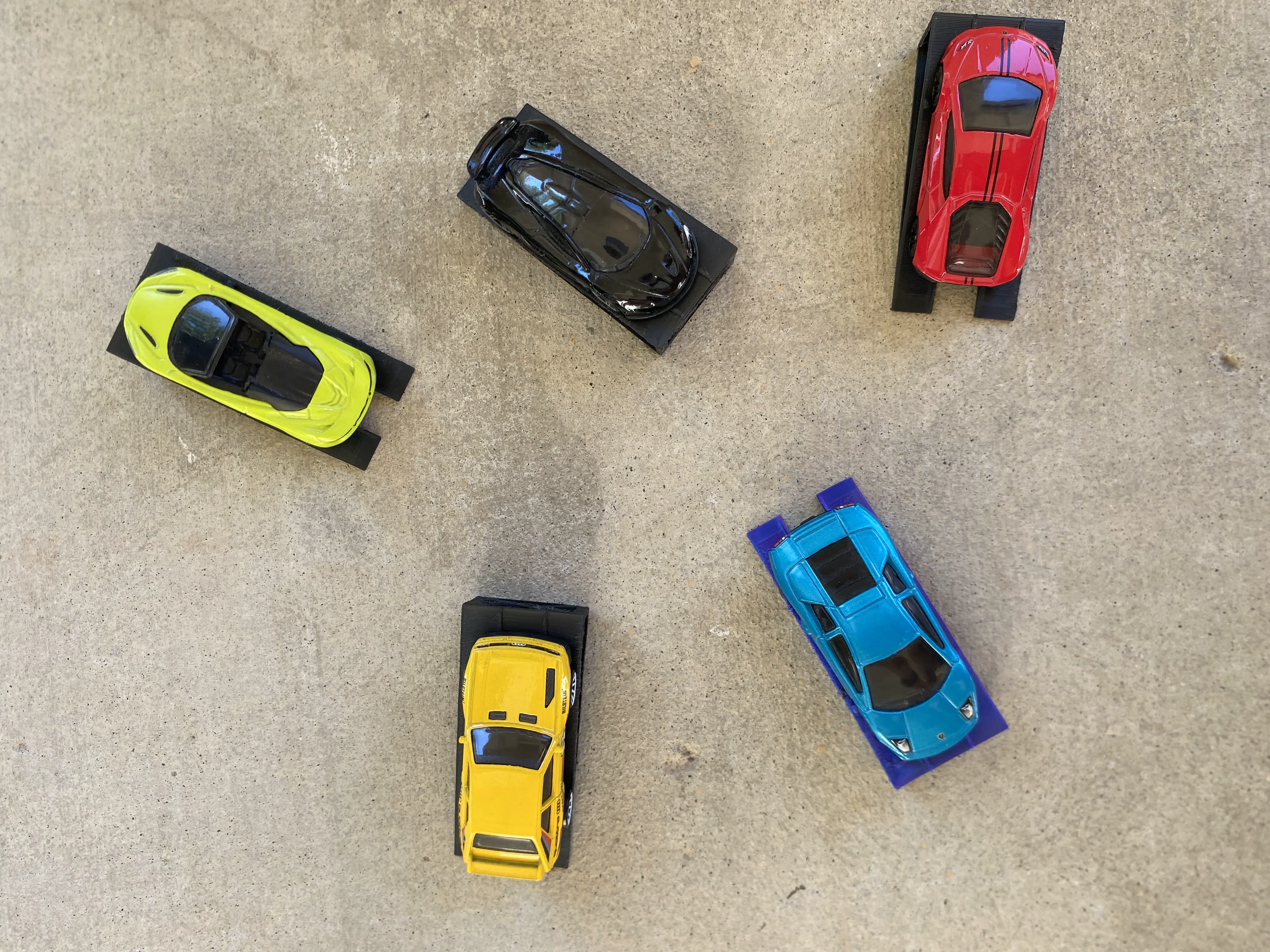 Hot Wheels Display Ramp 1:64 Scale