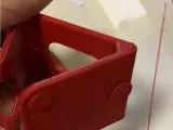 The three points of the phone stand are more stable-1