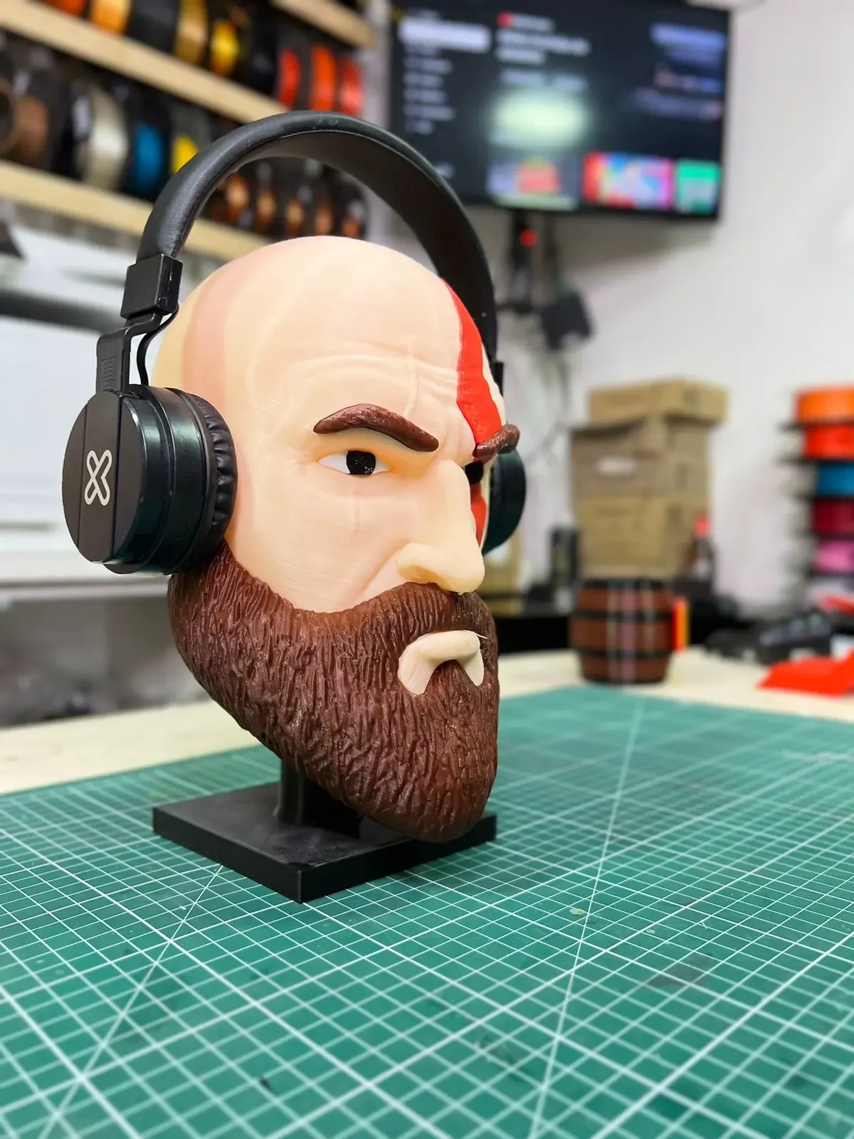 kratos headphone holder