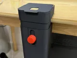DESK MOUNTED TRASH BIN-1