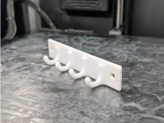 4 hook hanger