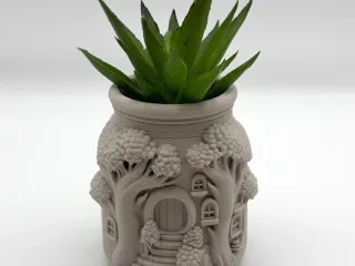 Whimsyroot Treehouse Planter