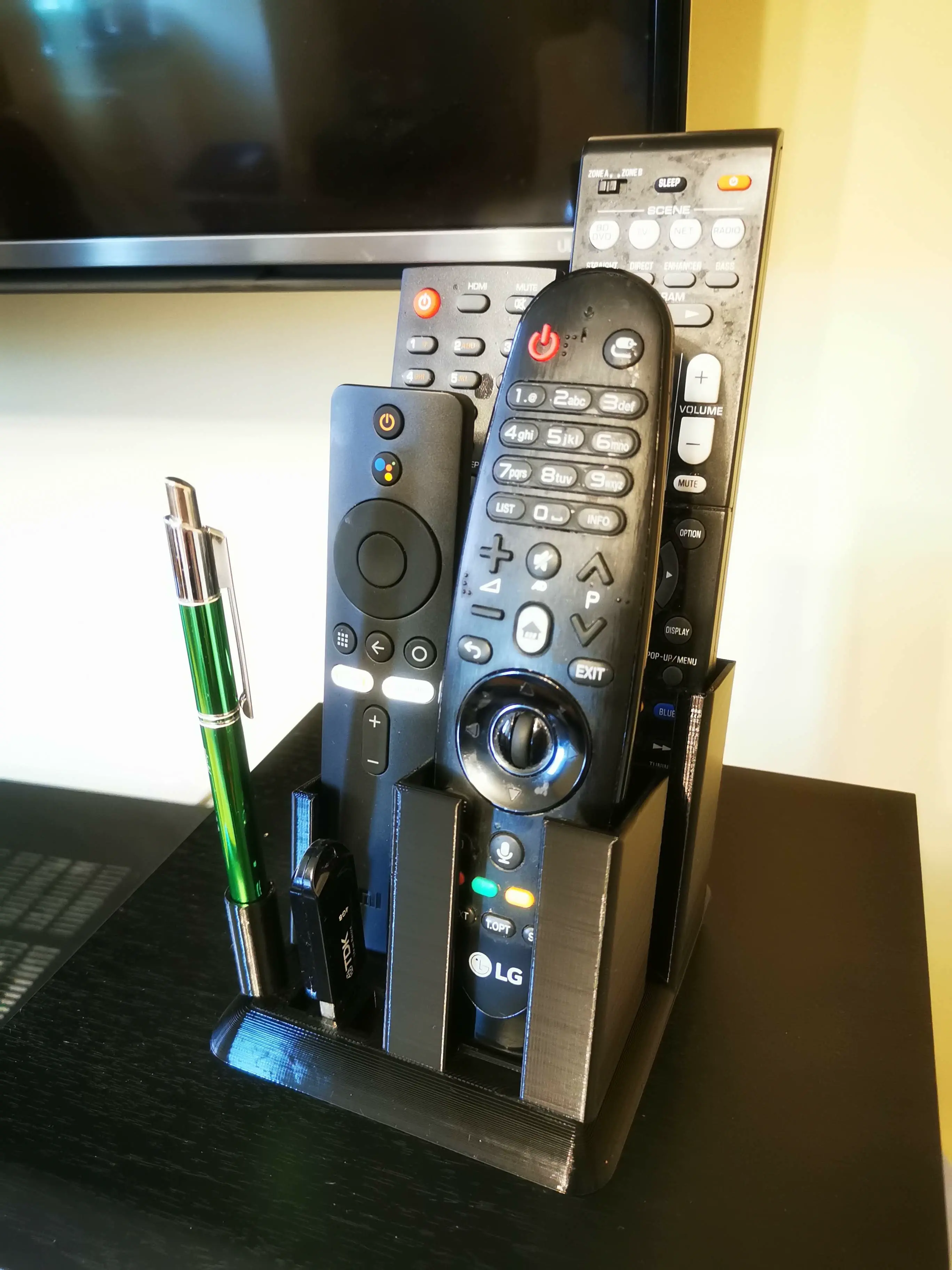 Remote stnad with pen & usb