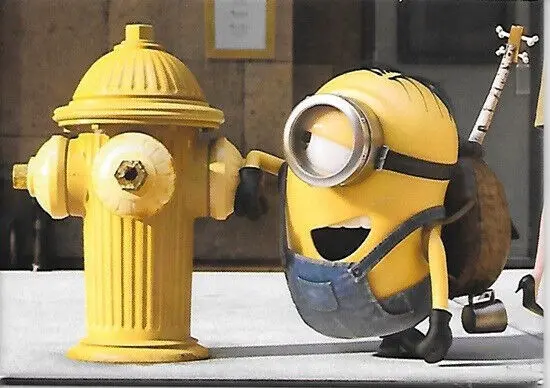 MINIONS FIRE HYDRANT/ DE LEON