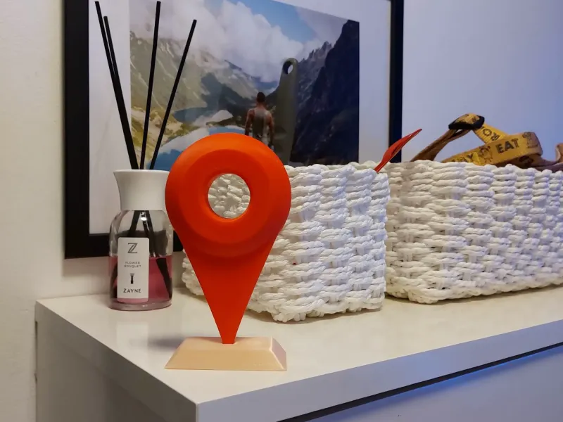 Map pin with stand
