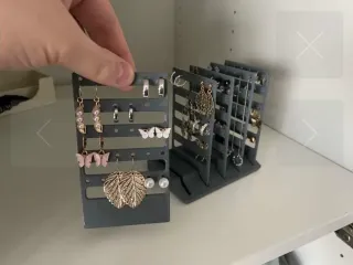Earing holder