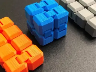 Infinity cube