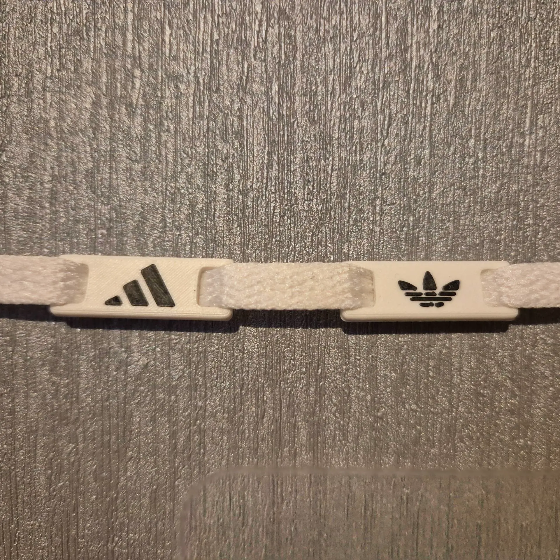 Adidas Sneaker Tag