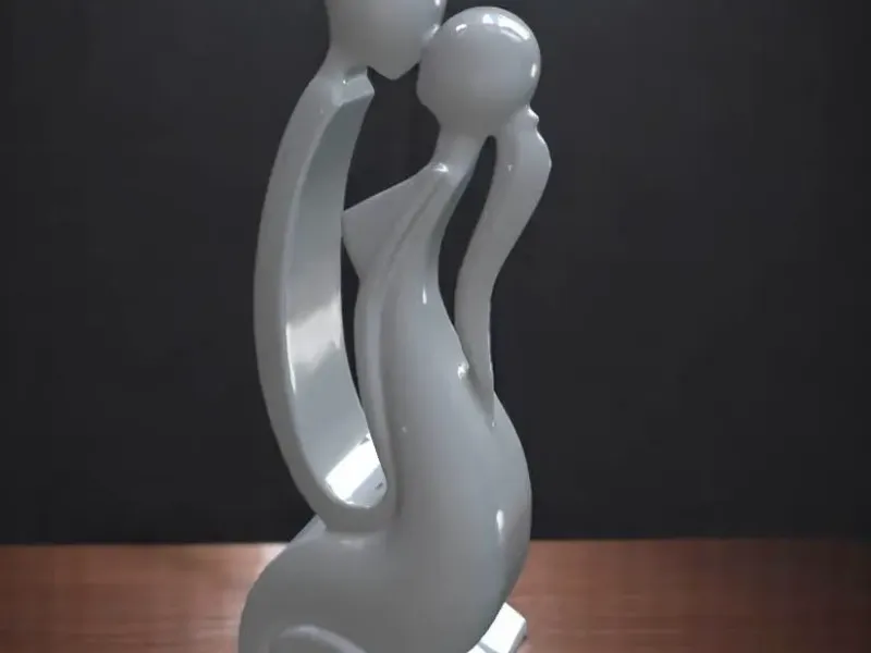 Romantic Figurine - Couple Embracing