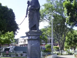 estatua de Simón Bolívar