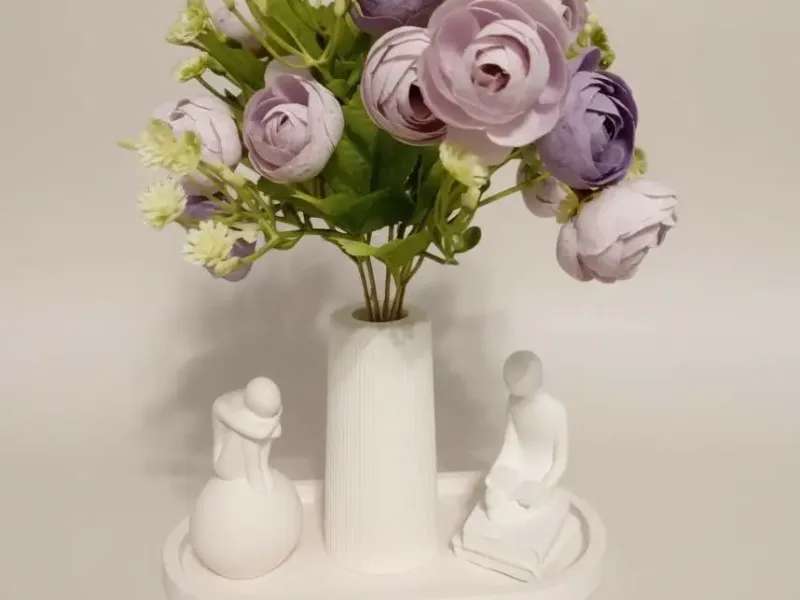 Minimalist Decorative Set: The Thinker and the Reader