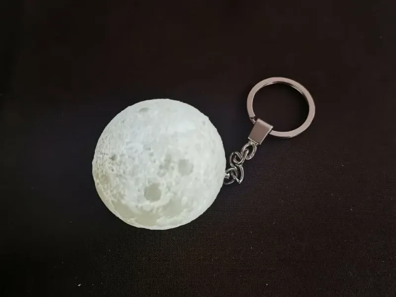 LLAVERO LED LUNA. LUNA KEYCHAIND LED