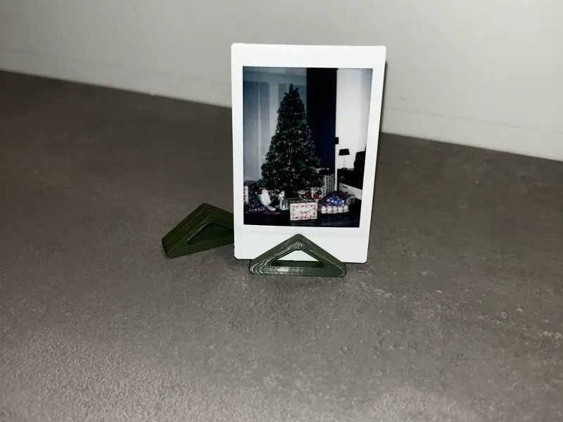 Minimalistischer Polaroid-Fotoständer / Polaroid-Fotohalter