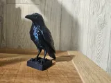 Raven Statue-2