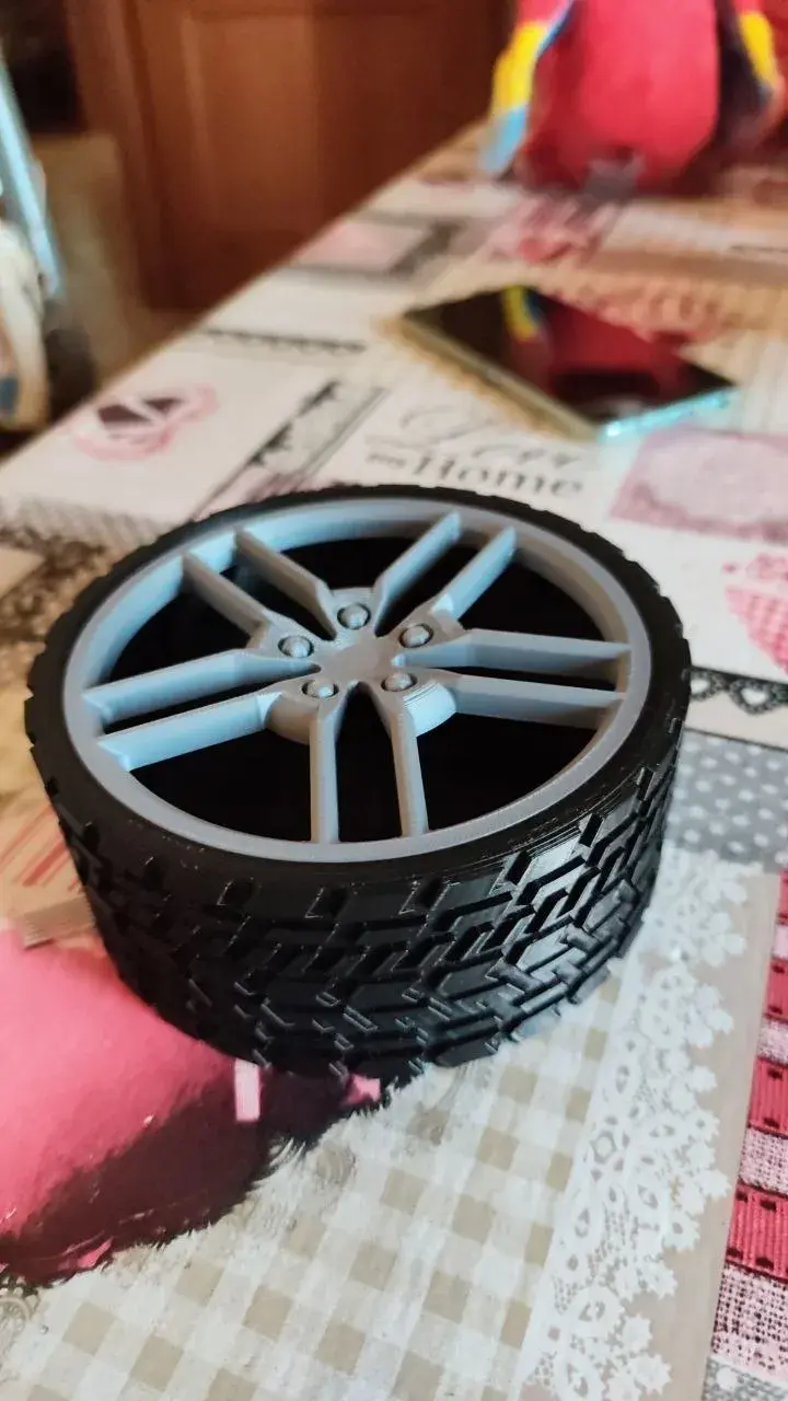 V2 "Max Realism" Lid for Tire Container