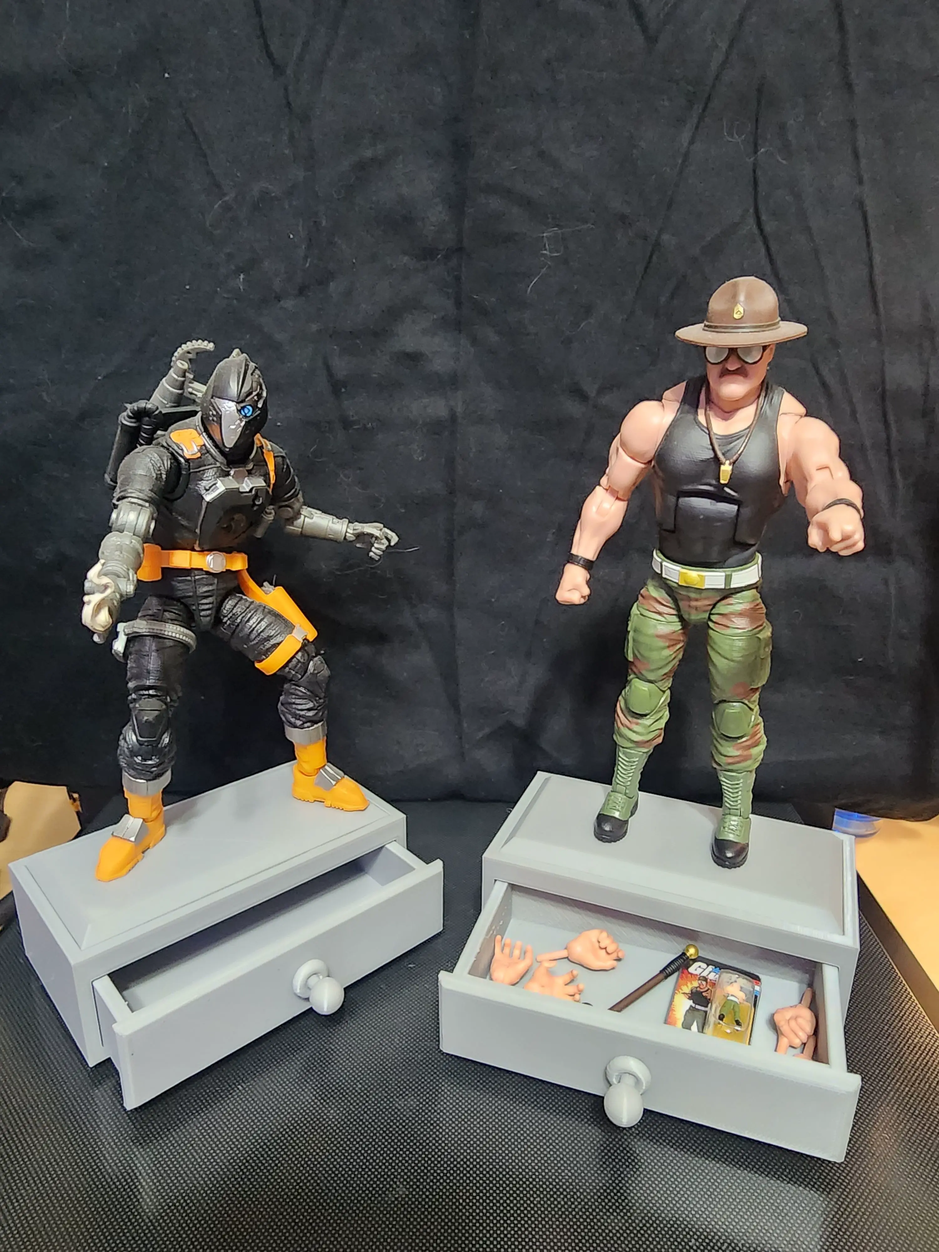 Other STL Download - Action Figure Stand with Accessory Storageby Lazy ...
