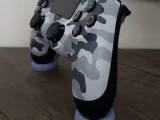 PS4 Controller holder-0